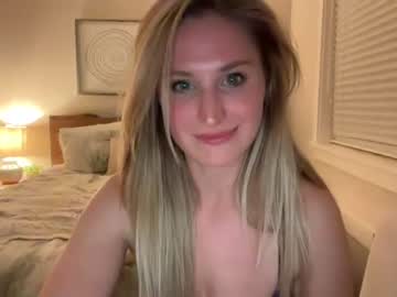 girl Live Porn On Cam with tillythomas