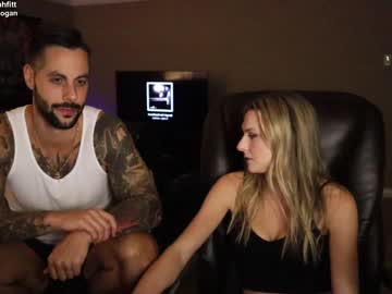 couple Live Porn On Cam with lexiilogan