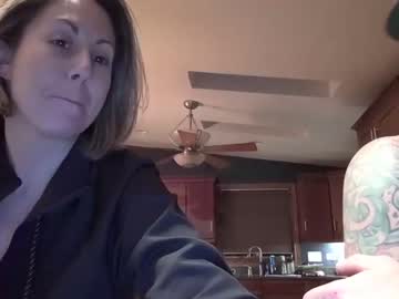 couple Live Porn On Cam with sallyjenkins69