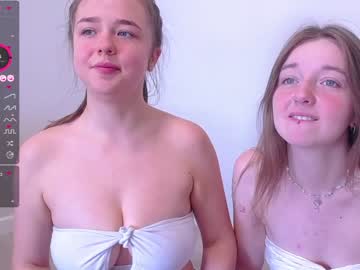 couple Live Porn On Cam with pollypolly__