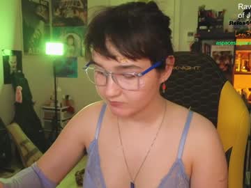 girl Live Porn On Cam with frogessjay