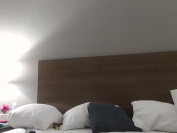 couple Live Porn On Cam with hypn0tiz3d