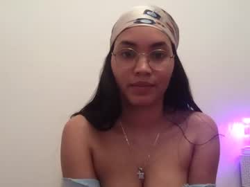 girl Live Porn On Cam with dreamloverzee