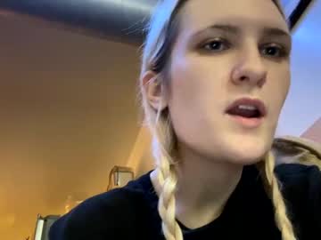 girl Live Porn On Cam with blueeyez_whitedragon
