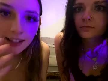 girl Live Porn On Cam with ivypickett