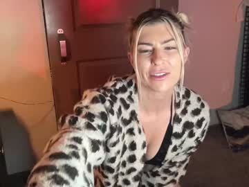 girl Live Porn On Cam with chloecumz4u