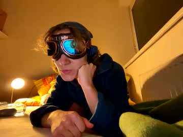 girl Live Porn On Cam with fliegerfrau