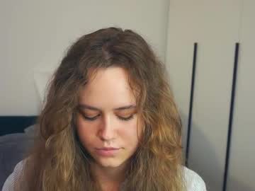 girl Live Porn On Cam with kendraedger