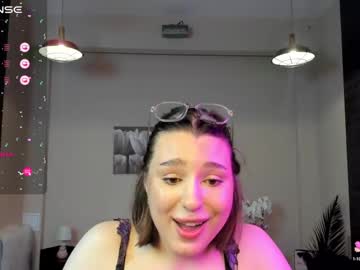 girl Live Porn On Cam with kylieeangel