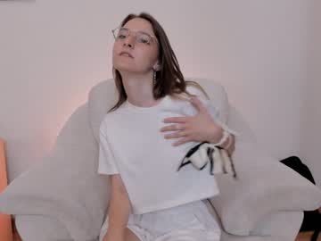 girl Live Porn On Cam with alainacrosby