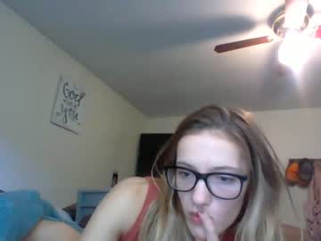 girl Live Porn On Cam with sarahtucker23