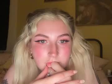 girl Live Porn On Cam with lulababy23