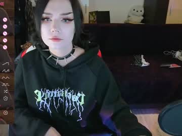 girl Live Porn On Cam with broodmommyy3