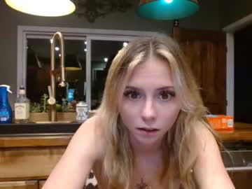 girl Live Porn On Cam with emilystarxs