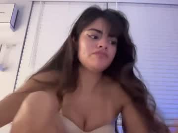 girl Live Porn On Cam with poutyselenaa