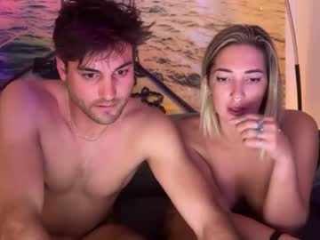 couple Live Porn On Cam with ashtonbutcher