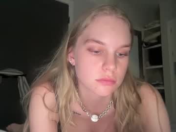 girl Live Porn On Cam with giavannaaa