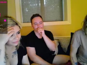 couple Live Porn On Cam with 2luckygirls