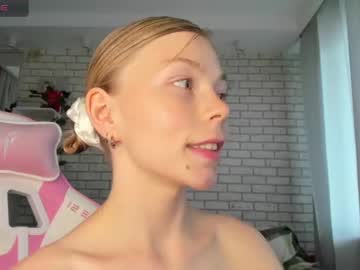girl Live Porn On Cam with deva_alice