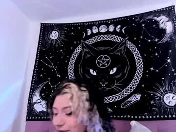 girl Live Porn On Cam with hazellwitch1