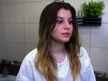 girl Live Porn On Cam with leila_chic