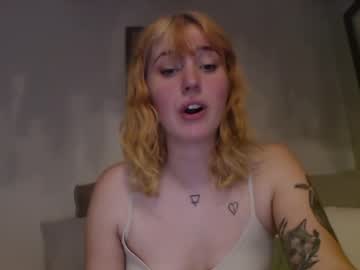 girl Live Porn On Cam with sadiethemilf