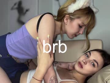 couple Live Porn On Cam with barbie_raquelle