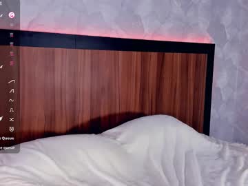 girl Live Porn On Cam with shyly_moon