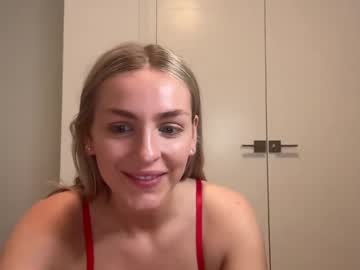 girl Live Porn On Cam with summerlovingg