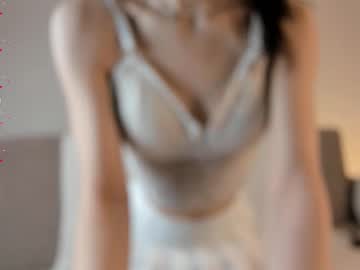 girl Live Porn On Cam with elwynagreaves
