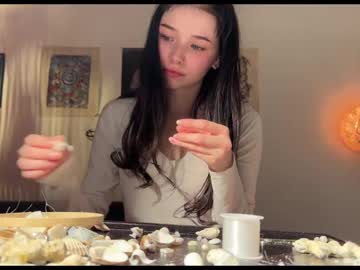 girl Live Porn On Cam with anntics_