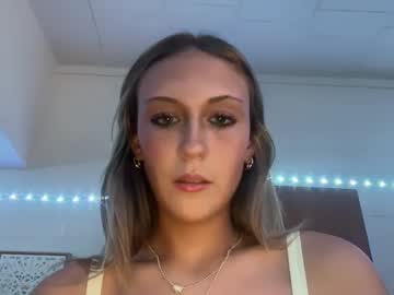 girl Live Porn On Cam with alygator24