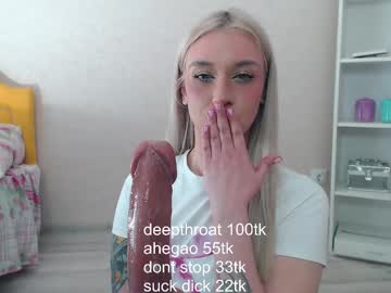 girl Live Porn On Cam with vickyfuckingdoll