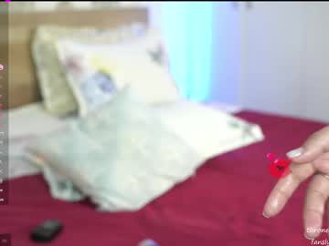 girl Live Porn On Cam with mercedesss_8