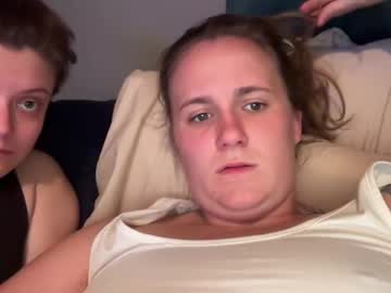 couple Live Porn On Cam with crsytal_river__