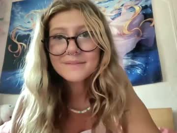 girl Live Porn On Cam with princesszelda22