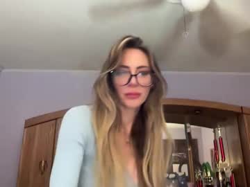 girl Live Porn On Cam with caylacridley