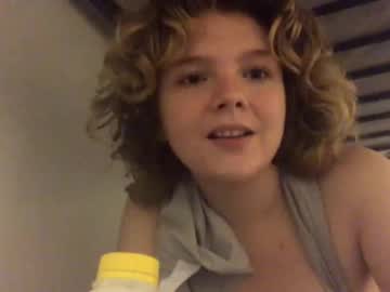 girl Live Porn On Cam with islalynn