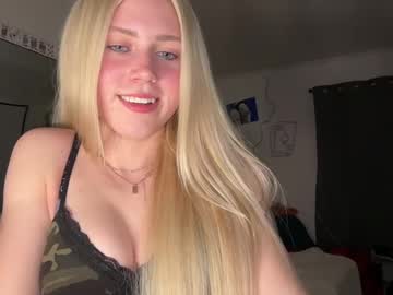 girl Live Porn On Cam with kayclaire