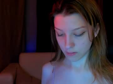 couple Live Porn On Cam with evelina_meow