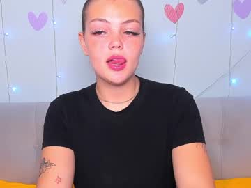 girl Live Porn On Cam with ssshhy