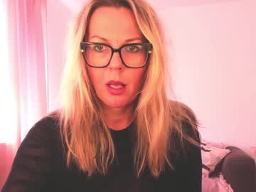 girl Live Porn On Cam with esmimilf