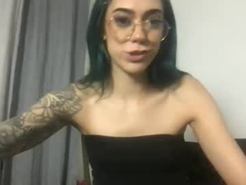 girl Live Porn On Cam with mercedes_111