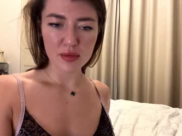 girl Live Porn On Cam with jully_love_111