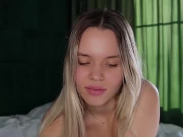 girl Live Porn On Cam with corni__