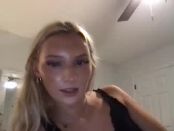 girl Live Porn On Cam with bellagreyoxo