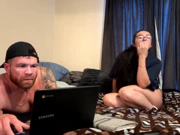 couple Live Porn On Cam with daddydiggler41