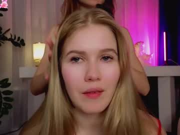 girl Live Porn On Cam with lilybridgitte