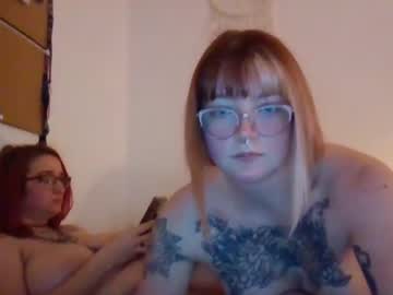 girl Live Porn On Cam with valarieann