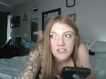 girl Live Porn On Cam with princessmamiii